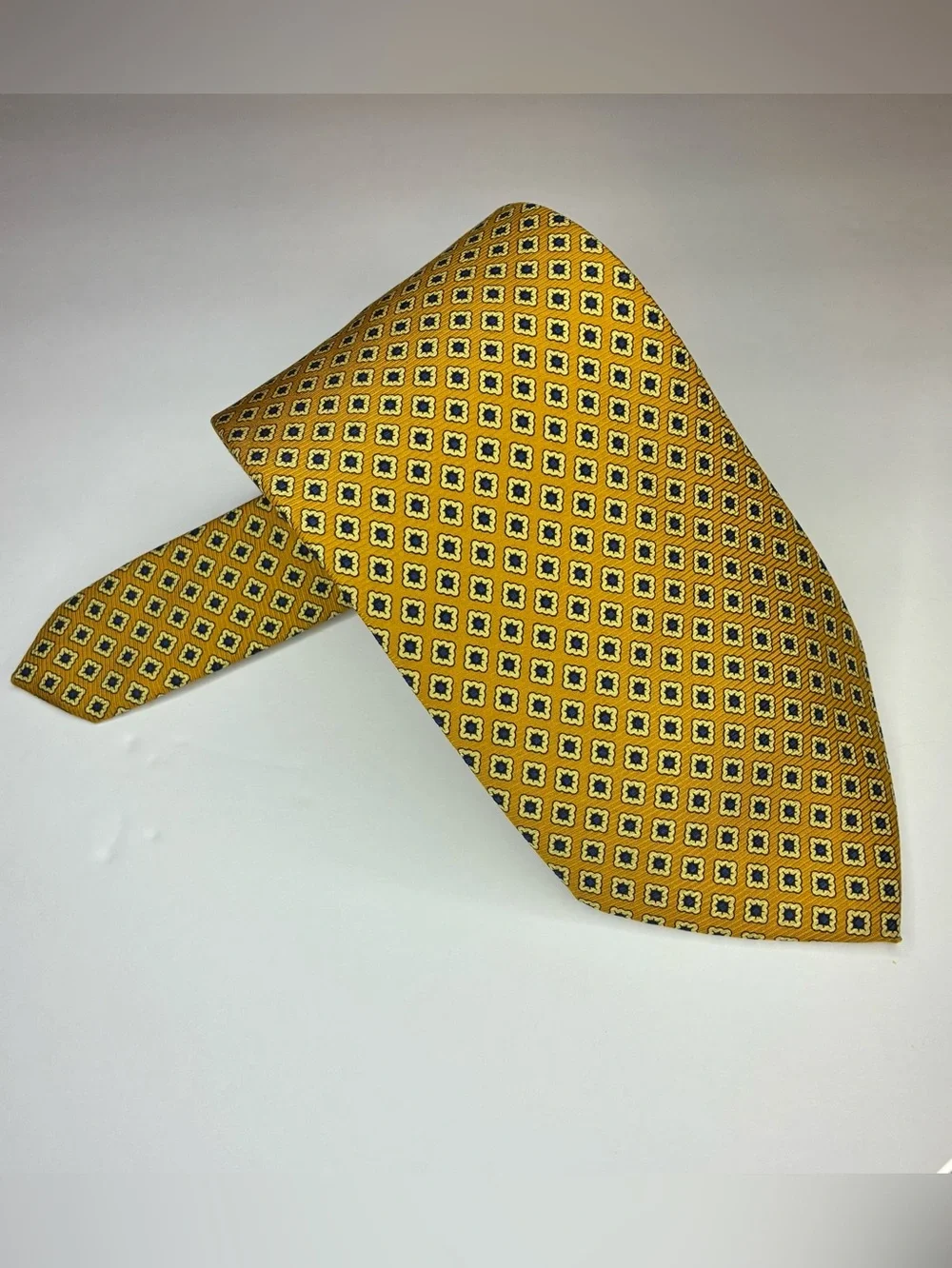 Brooks Brothers Makers Mens Silk Tie Yellow Blue Foulard Geometric Medallion USA